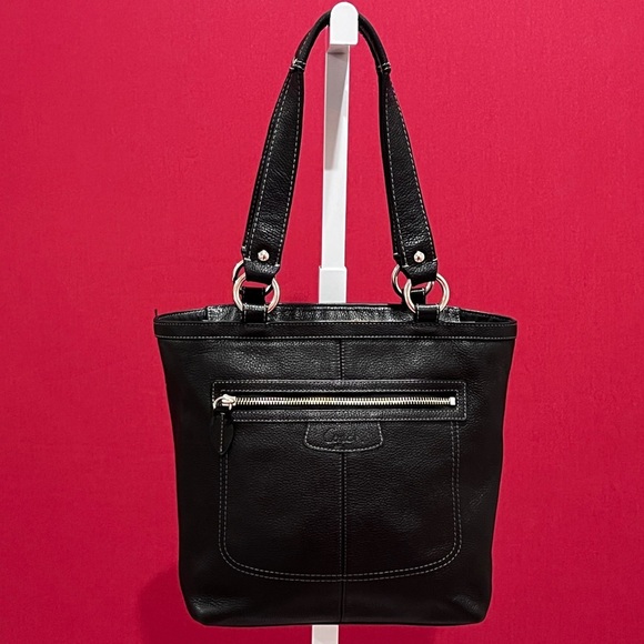 Coach Soft Black Leather Shoulder Bag - Picture 1 of 16